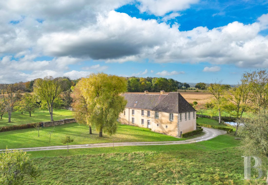 Dans l’Orne, au sud de la forêt domaniale d’Écouves, une gentilhommière du 18e siècle minutieusement rénovée - photo  n°3